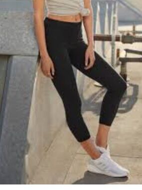 American Giant Women’s Cropped Power Leggings 25” Pants Size 4.